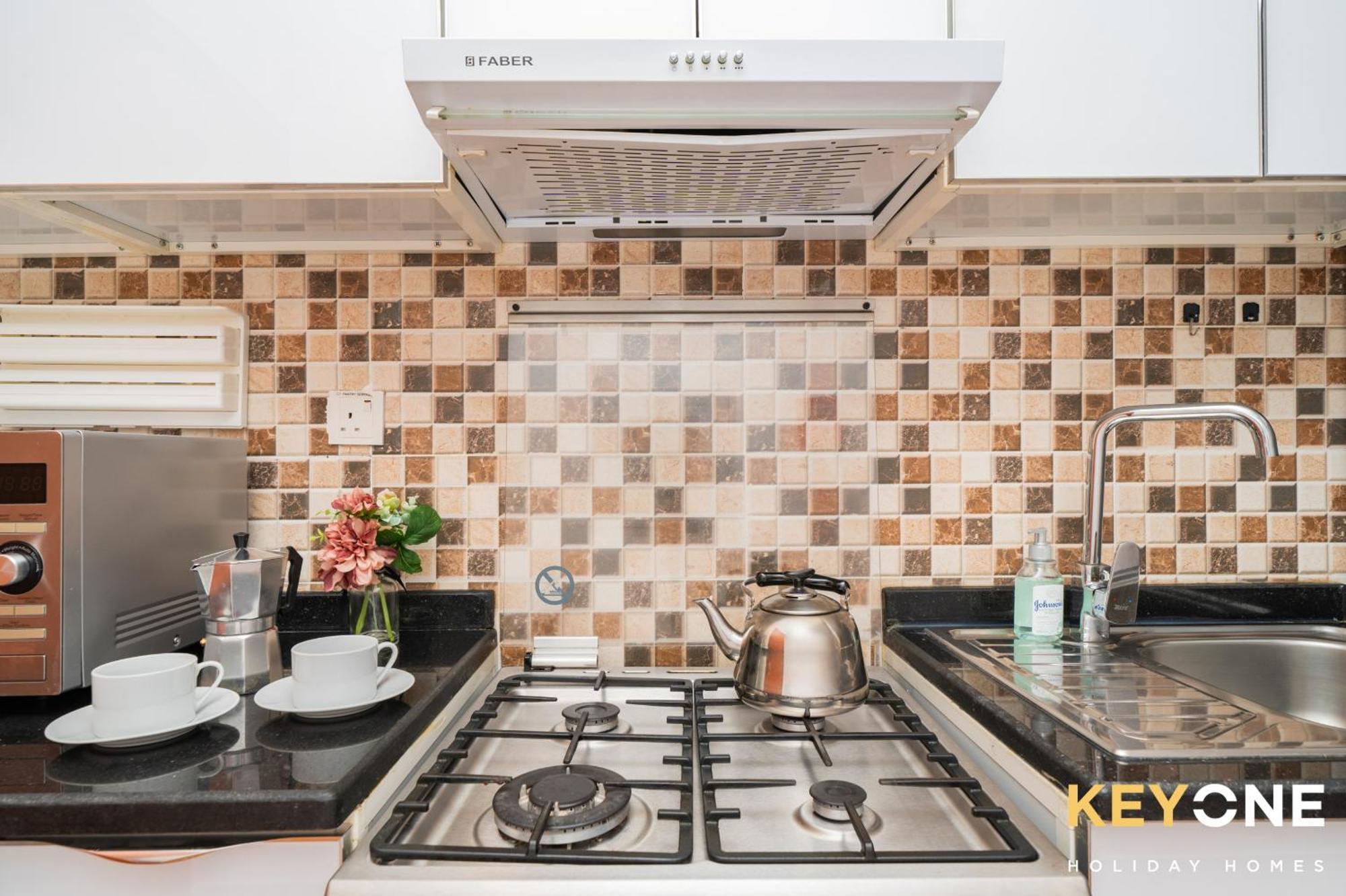 Apartment Modern & Stylish In Jvt *